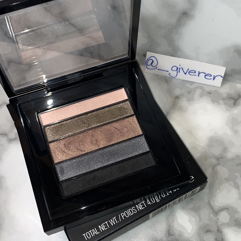 Smokeluxe Veluxe Pearlfushion Shadow Palette